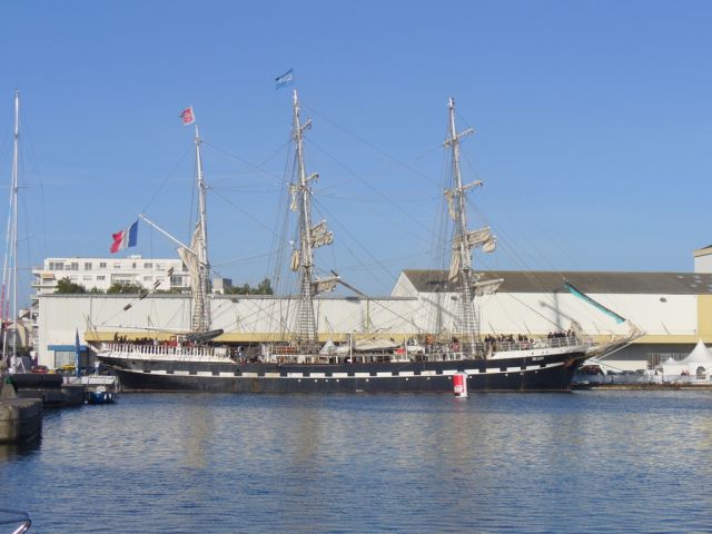 Belem - saint nazaire - 18 octobre 2009.JPG